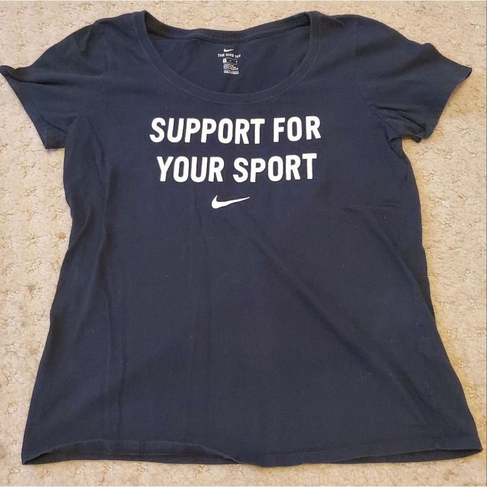 Nike top